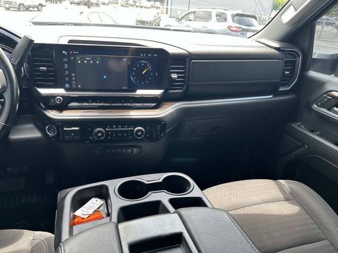 Used 2024 Chevrolet Silverado 3500 LT w/ Convenience Package AWD/4WD image 32