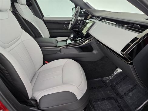 New 2026 Land Rover Range Rover Sport Dynamic SE image 3