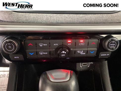 Used 2022 Jeep Compass Latitude w/ Convenience Group AWD/4WD image 5