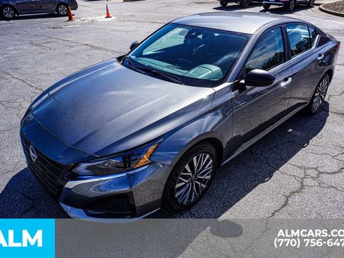 Used 2025 Nissan Altima 2.5 SV image 19