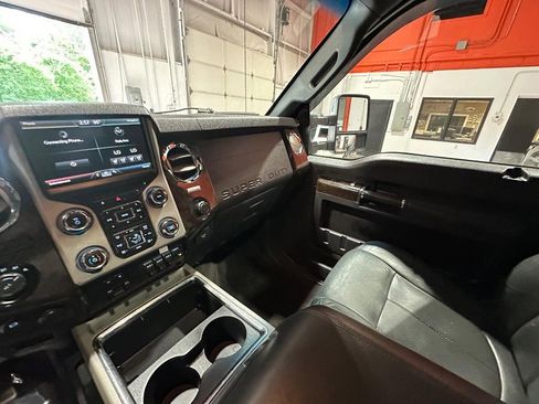 Used 2016 Ford F350 Platinum w/ Platinum Package AWD/4WD image 22