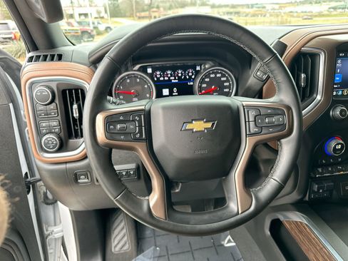 Used 2023 Chevrolet Silverado 3500 High Country image 14