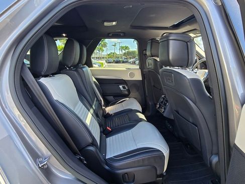 Used 2023 Land Rover Discovery HSE R-Dynamic image 14