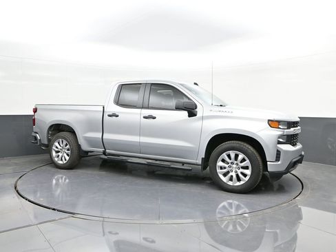 Used 2021 Chevrolet Silverado 1500 Custom image 16