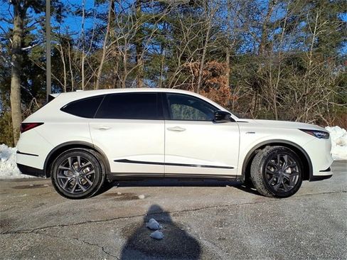 Used 2023 Acura MDX A-Spec image 2