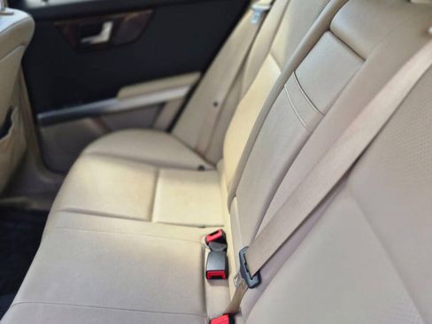 Used 2010 Mercedes-Benz GLK 350 4MATIC image 6