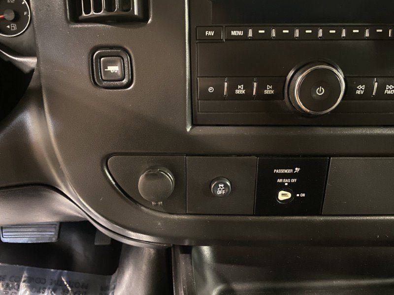 Used 2017 Chevrolet Express 2500 Extended RWD image 28