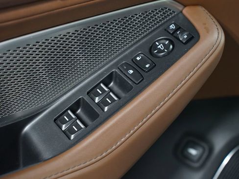 Used 2022 Acura MDX SH-AWD w/ Technology Package image 32