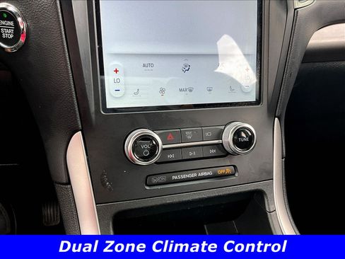 Used 2024 Ford Edge SEL AWD/4WD image 15