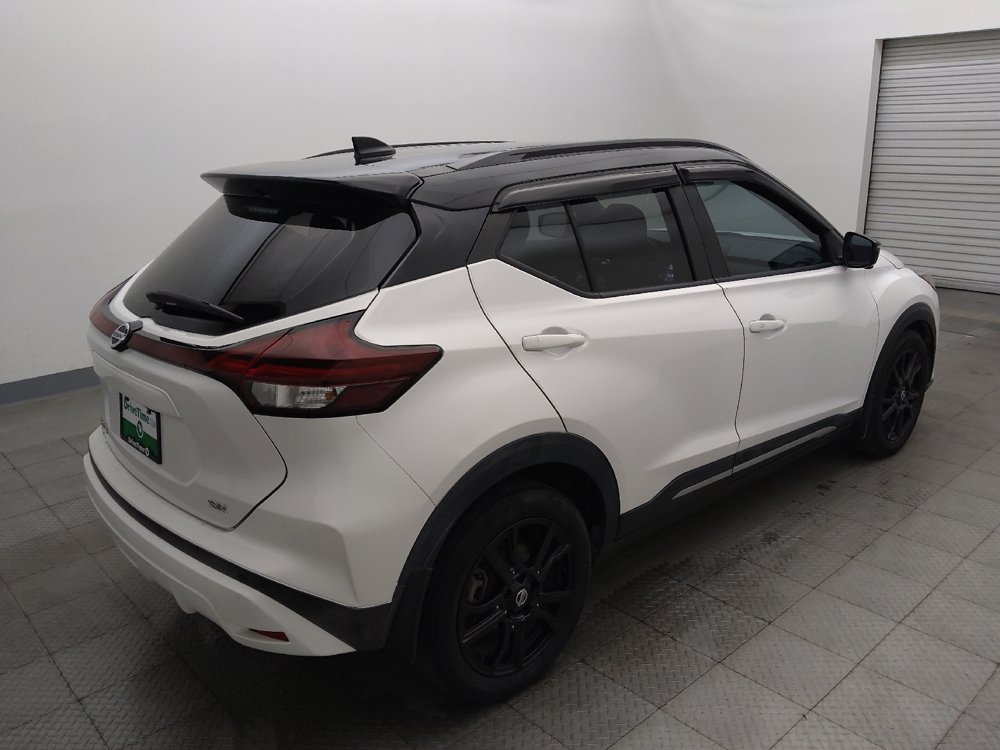 Used 2021 Nissan Kicks SR FWD image 9