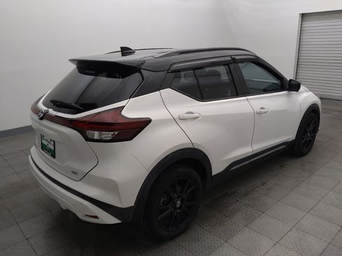 Used 2021 Nissan Kicks SR FWD image 9