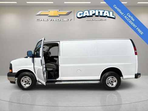 Used 2024 GMC Savana 2500 w/ Driver Convenience Package RWD image 3