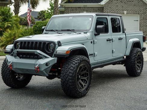 Used 2023 Jeep Gladiator Sport AWD/4WD image 14