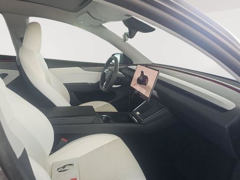 Used 2026 Tesla Model Y Long Range RWD image 12