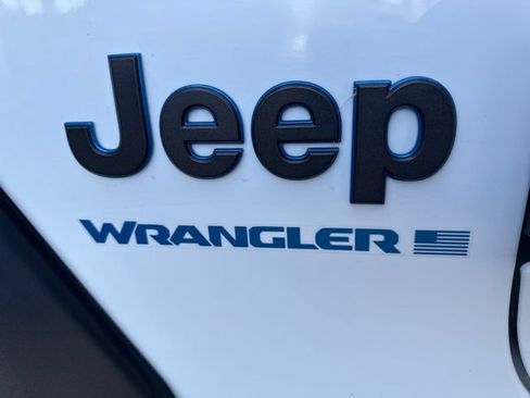 Used 2025 Jeep Wrangler Unlimited Rubicon 4xe w/ Safety Group AWD/4WD image 29