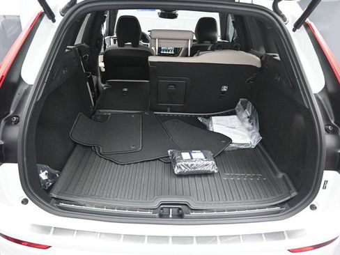 New 2026 Volvo XC60 B5 Plus w/ Protection Package Premier AWD/4WD image 24