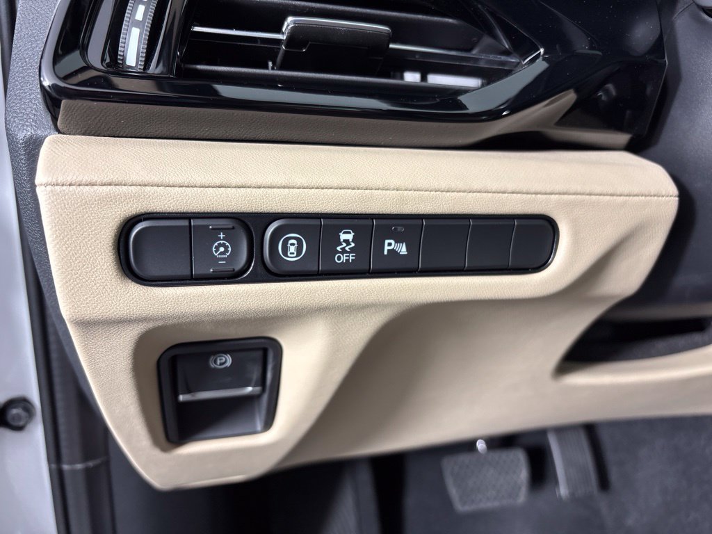 Certified 2026 Acura MDX w/ Technology Package FWD image 35