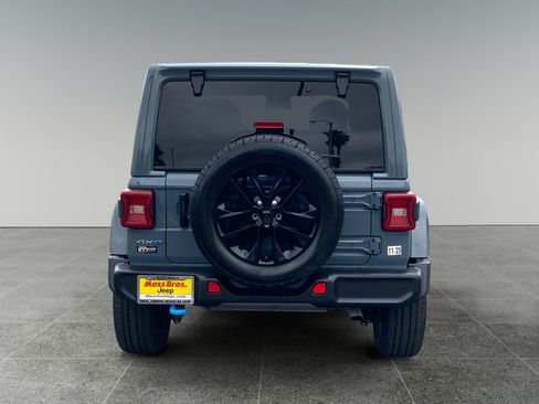 Used 2024 Jeep Wrangler Unlimited Sahara AWD/4WD image 4