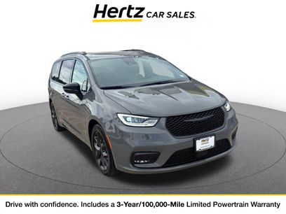 Used 2025 Chrysler Pacifica Limited