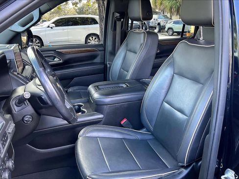 Used 2021 Chevrolet Suburban Premier image 24