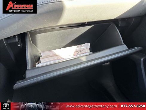 Certified 2022 Toyota Highlander XLE image 38