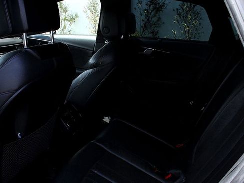 Used 2019 Audi S4 Premium Plus w/ Premium Plus Package image 12