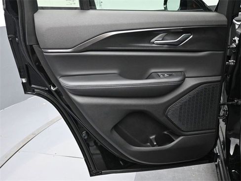 New 2025 Jeep Grand Cherokee Altitude image 15