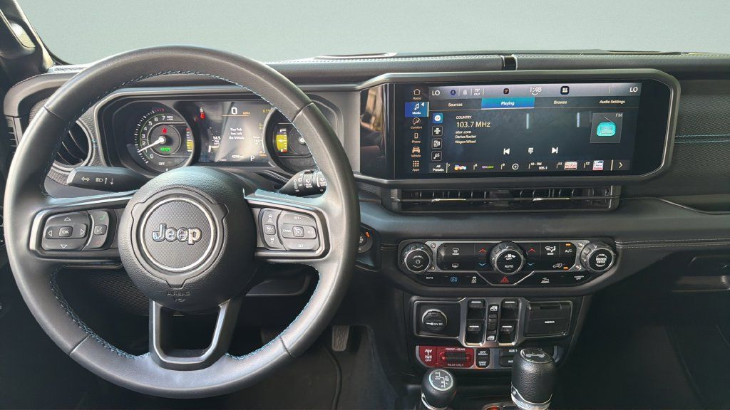 Used 2024 Jeep Wrangler Unlimited Rubicon 4xe AWD/4WD image 19