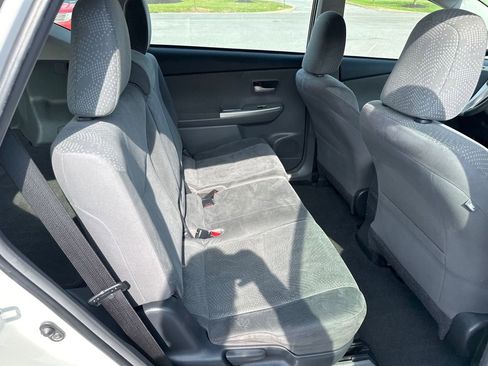 Used 2013 Toyota Prius V Three image 11