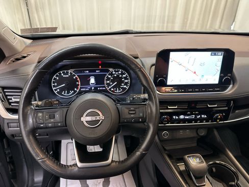 Certified 2022 Nissan Rogue SL w/ SL Premium Package image 3