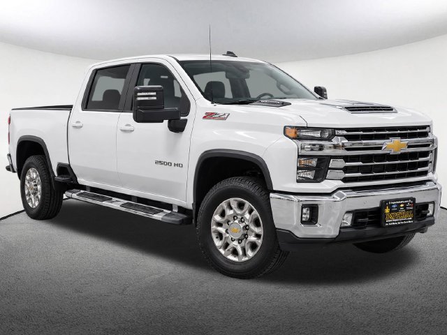 Used 2026 Chevrolet Silverado 2500 LT AWD/4WD image 2