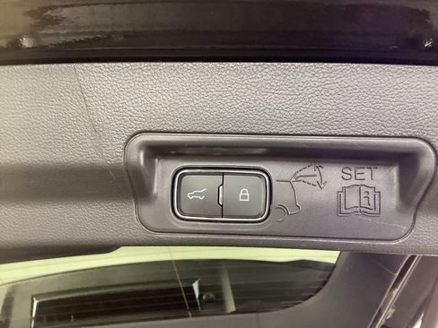 Used 2025 Ford Explorer ST-Line AWD/4WD image 16