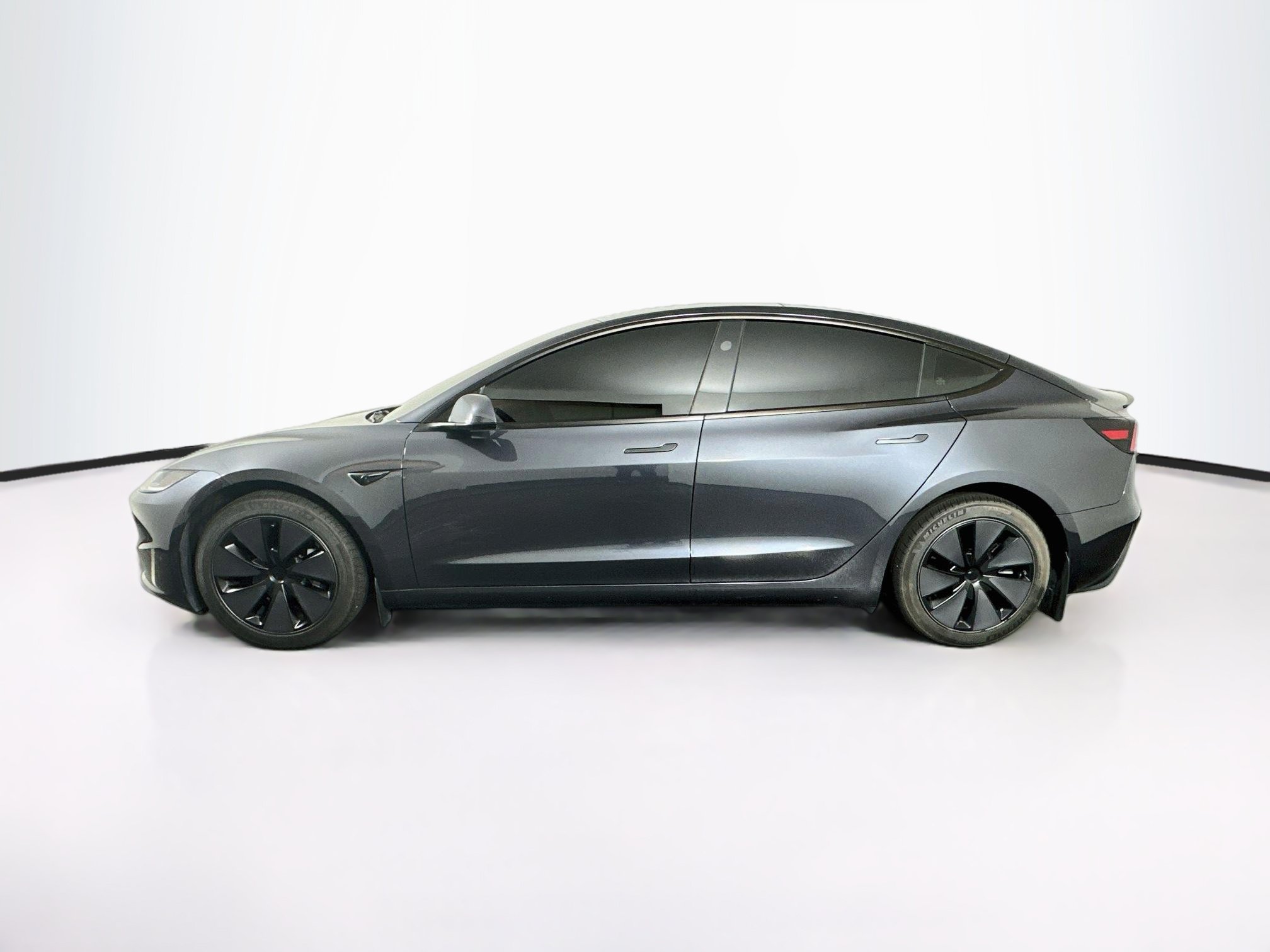 Used 2025 Tesla Model 3 Long Range RWD image 4