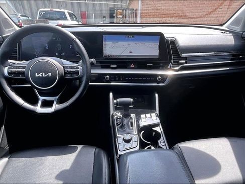 Used 2023 Kia Sportage EX AWD/4WD image 13