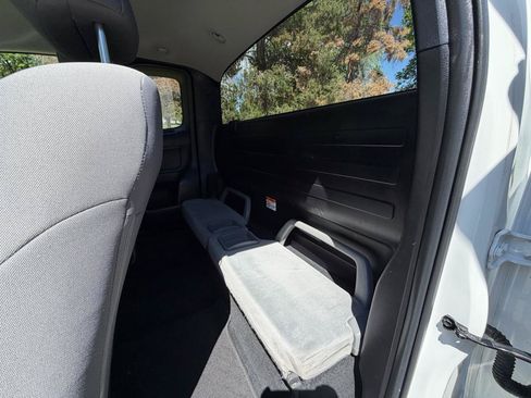 Used 2023 Toyota Tacoma SR AWD/4WD image 15