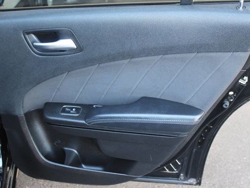 Used 2022 Dodge Charger SXT w/ Blacktop Package image 12