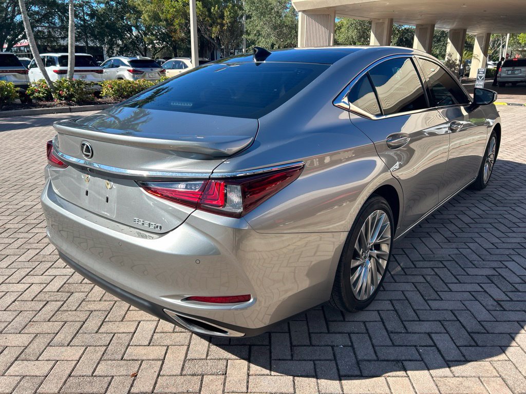 Used 2019 Lexus ES 350 w/ Accessory Package FWD image 3