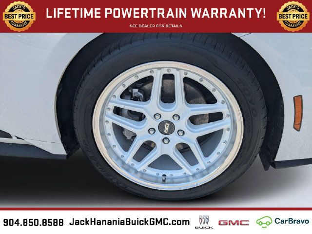 Used 2025 Ford Mustang Premium RWD image 10
