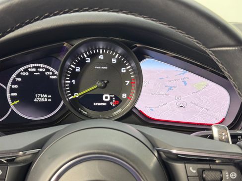 Used 2022 Porsche Panamera 4 w/ Premium Package image 20