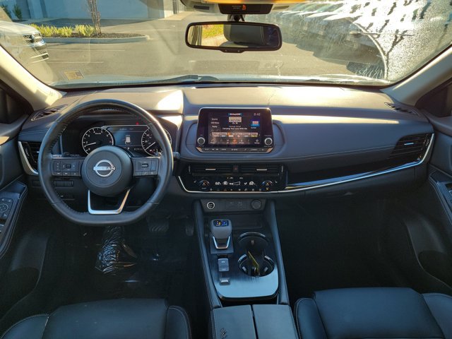 Used 2022 Nissan Rogue SL FWD image 12