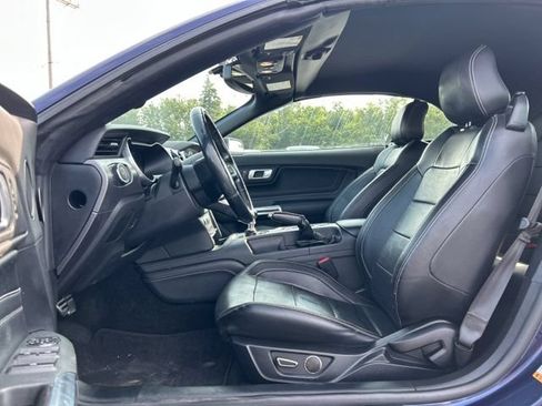 Used 2018 Ford Mustang GT Premium w/ Equipment Group 401A RWD image 21
