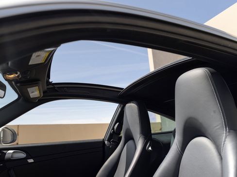 Used 2010 Porsche 911 Targa 4S image 12