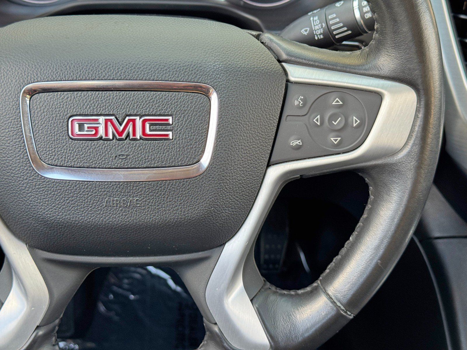 Used 2019 GMC Acadia SLT FWD image 20