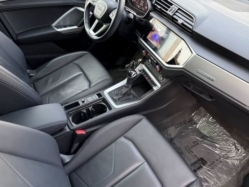 Used 2022 Audi Q3 2.0T Premium w/ Convenience Package image 16