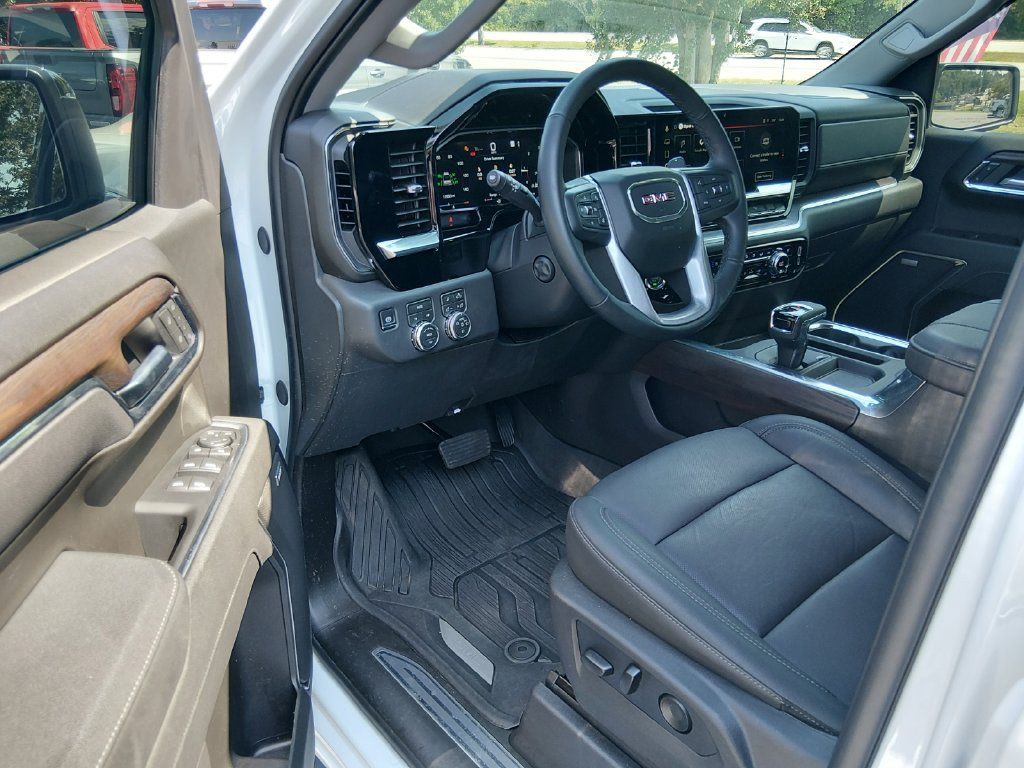Used 2026 GMC Sierra 1500 SLT w/ SLT Premium Package AWD/4WD image 10