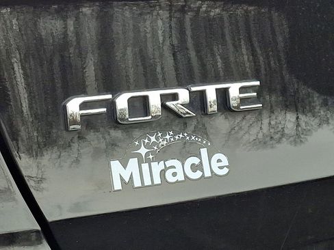 Used 2017 Kia Forte LX image 31