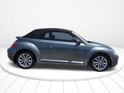 Used 2015 Volkswagen Beetle TDI FWD image 2