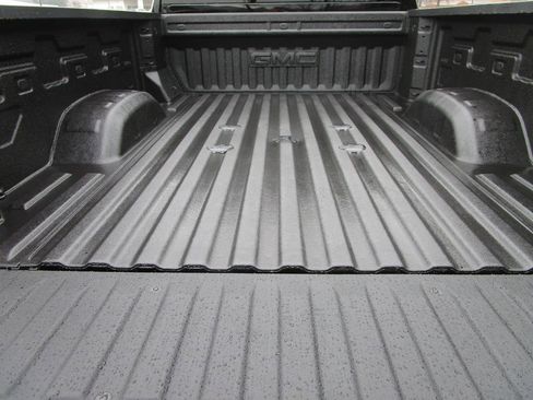 New 2026 GMC Sierra 2500 Denali w/ Denali Reserve Package image 15