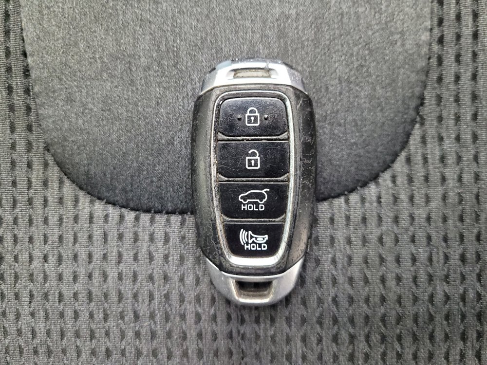 Used 2019 Hyundai Santa Fe SEL AWD/4WD image 32
