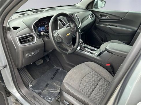 Used 2024 Chevrolet Equinox LT image 9